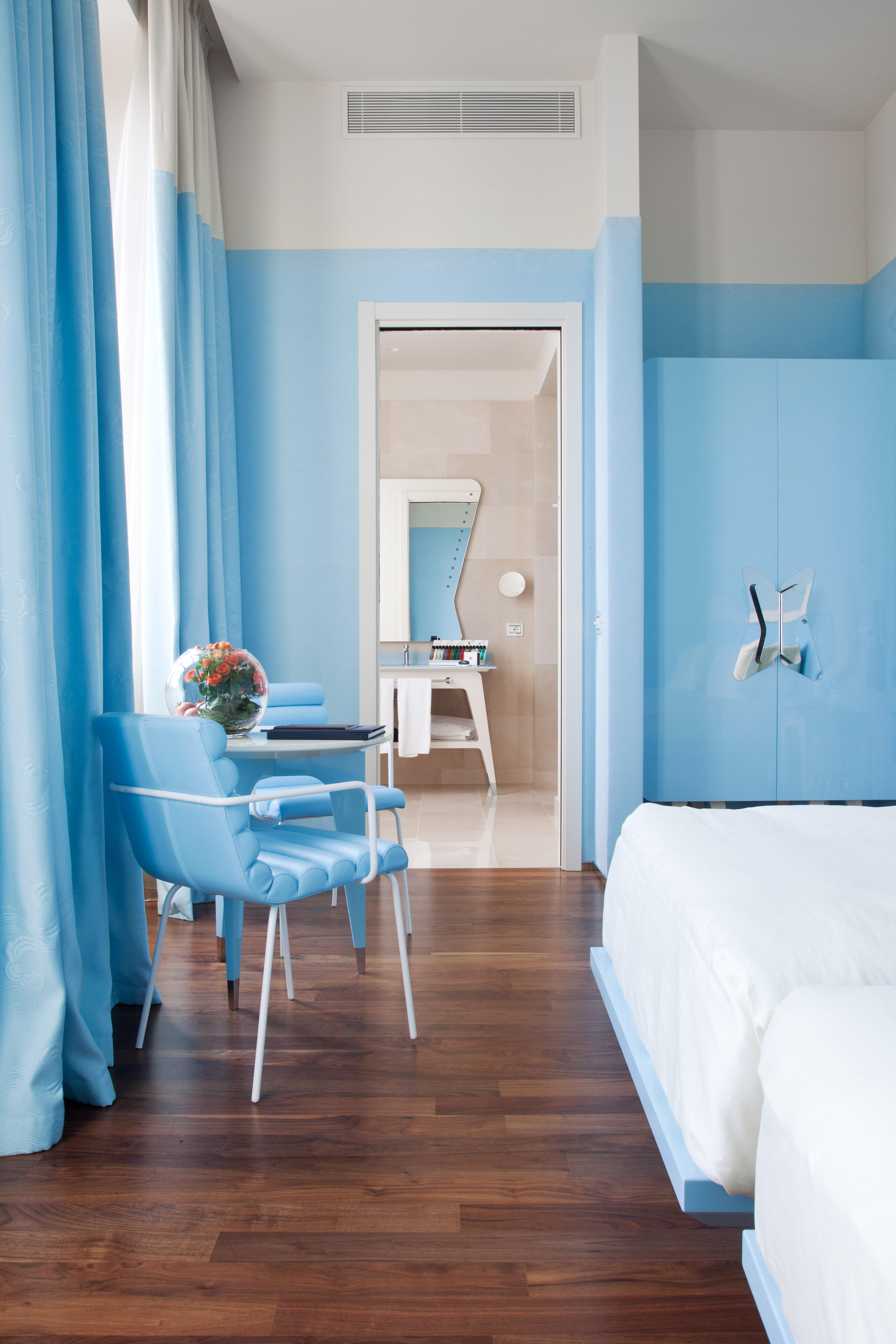 iH ホテルズ バリ グランデ アルベルゴ デッレ ナツィオーニ バーリ エクステリア 写真 A room at the hotel