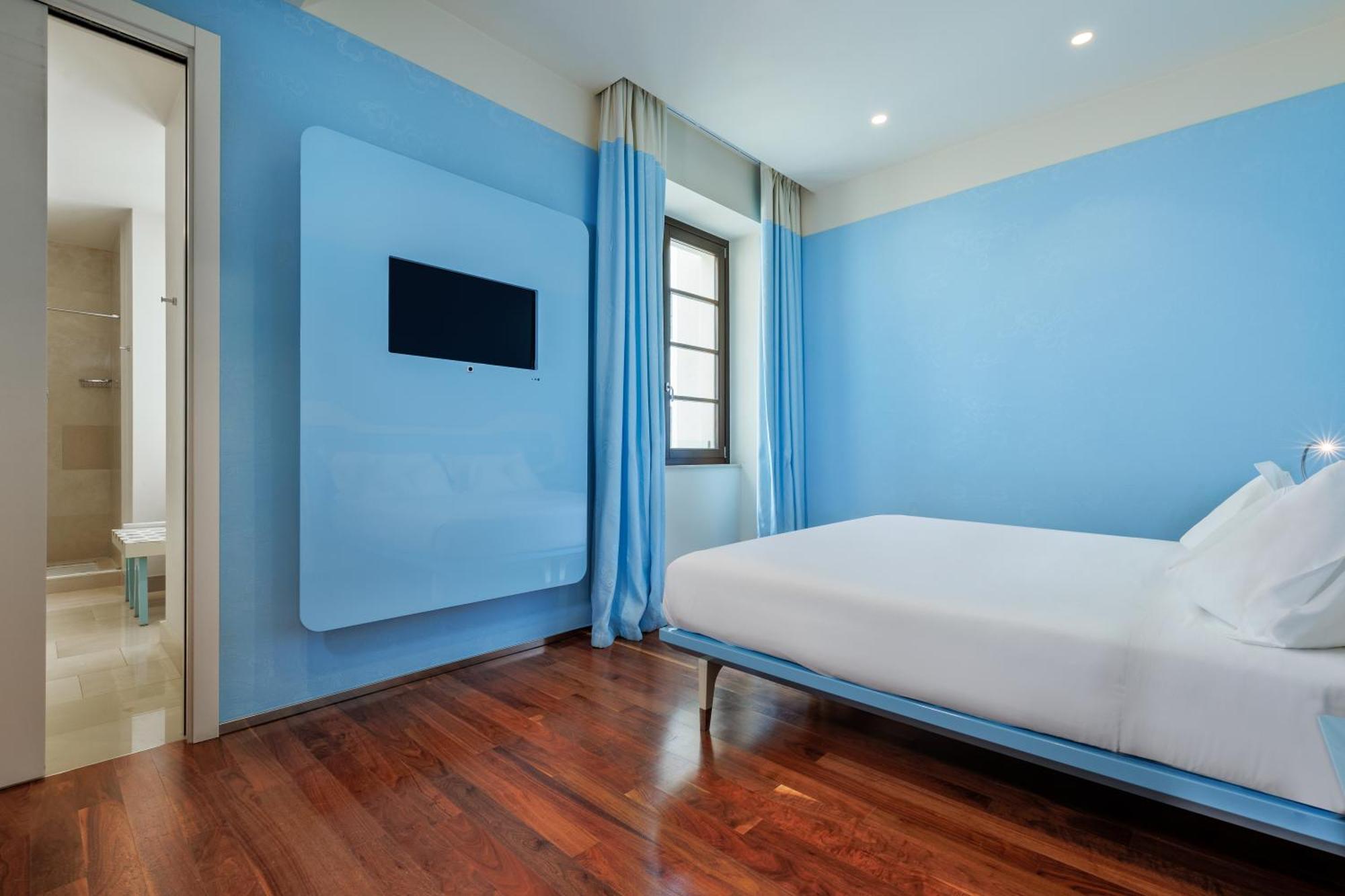 iH ホテルズ バリ グランデ アルベルゴ デッレ ナツィオーニ バーリ エクステリア 写真 A room at the hotel