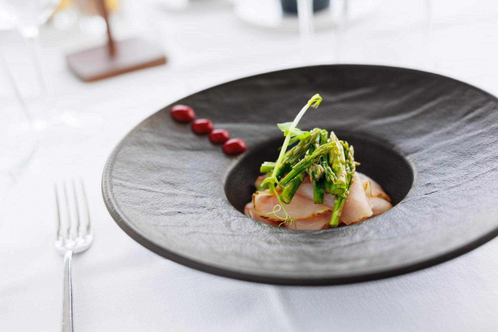 iH ホテルズ バリ グランデ アルベルゴ デッレ ナツィオーニ バーリ エクステリア 写真 A plate of food